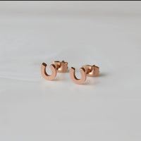 Maive - Women's Horseshoe Studs