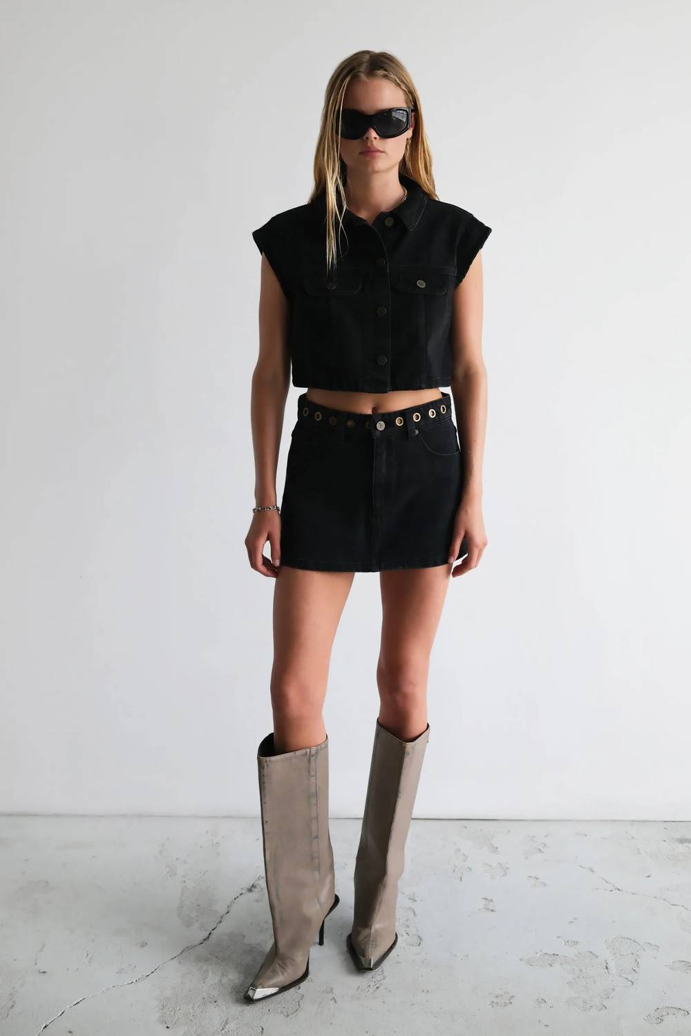 Abrand Jeans - 95 Mid-rise A-line Skirt