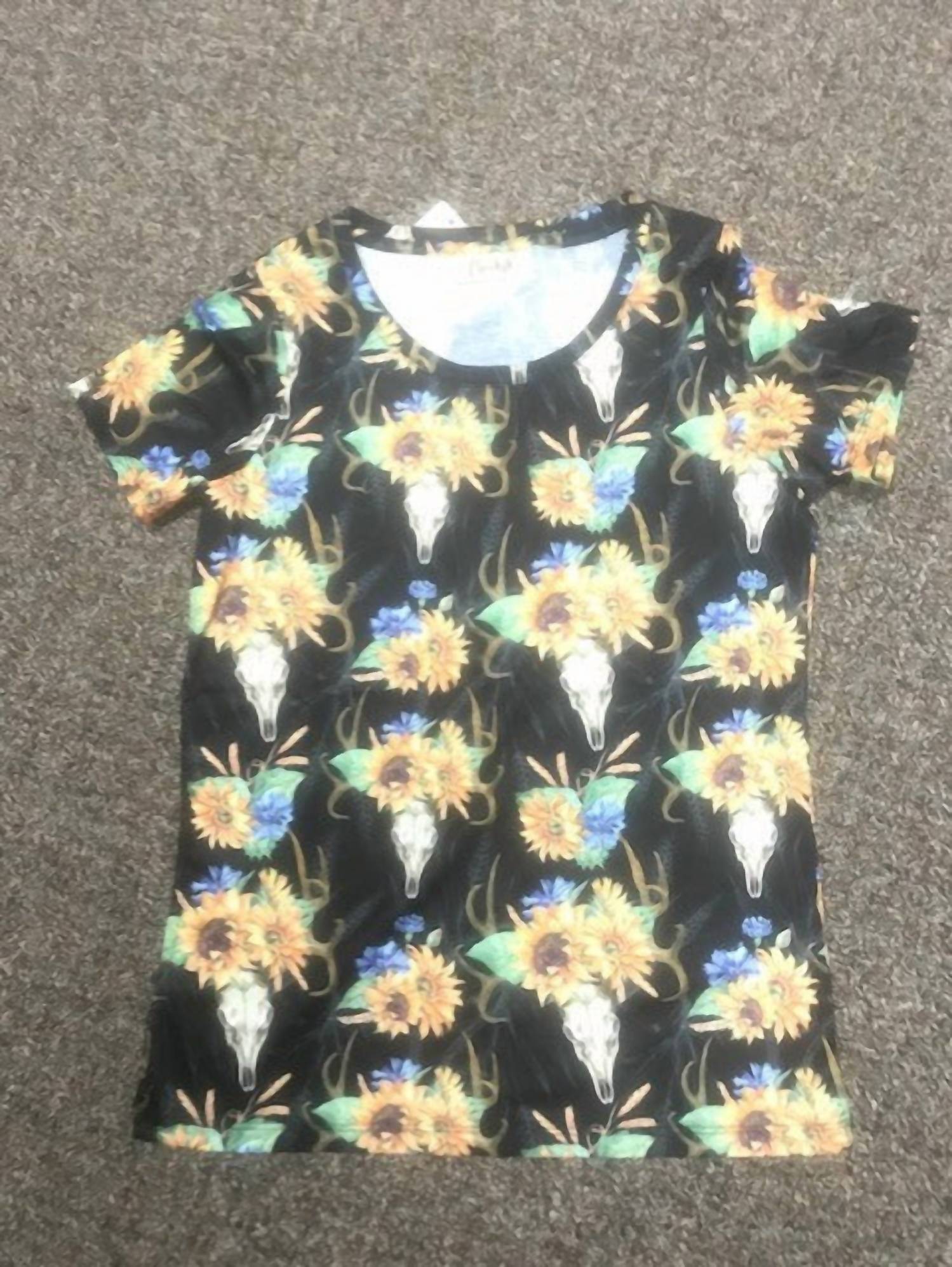 Blank - Women's Short Sleeve Tee With Floral Bull Skull Print