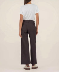 KUT FROM THE KLOTH Charlotte High Rise Wide Leg Pant in chocolate 1 - women's pants - detail view