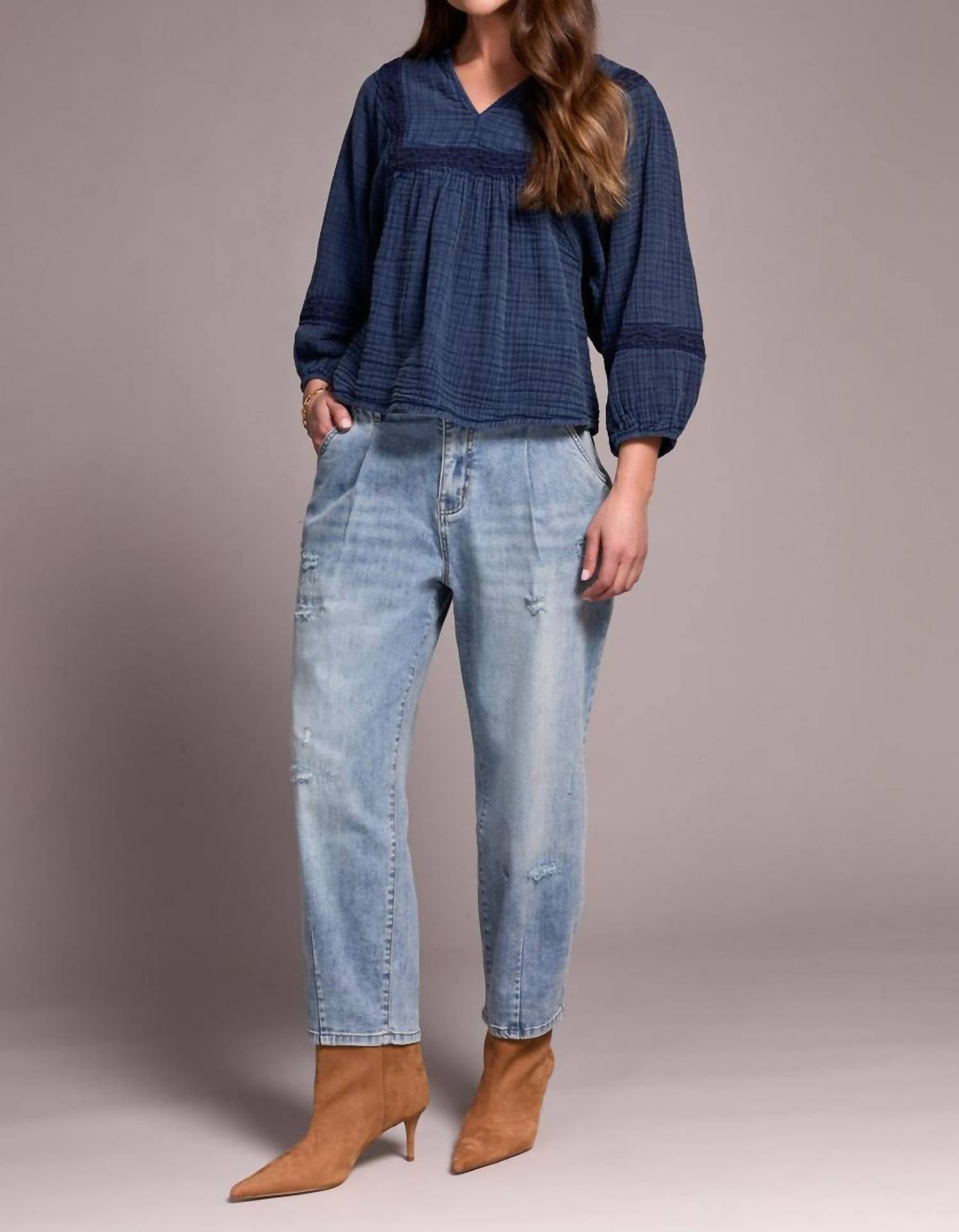 Tribal - Audrey Distressed Barrel Jeans