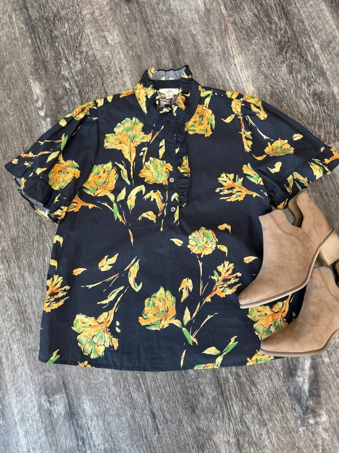 Entro - Charming Floral Top