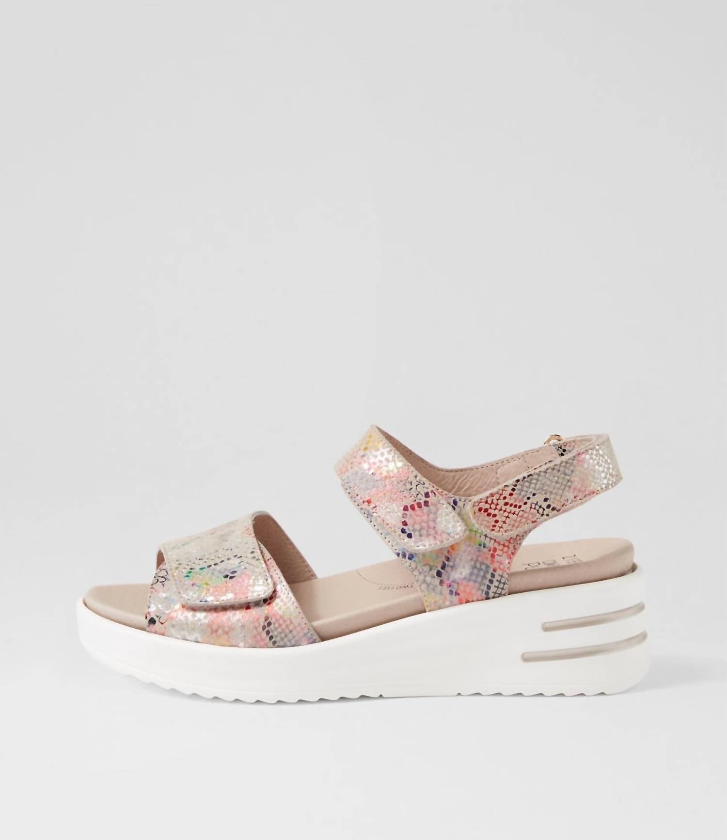 Ziera Women's Sadias Sandal in vibrant print 1 - women's sandal - detail view