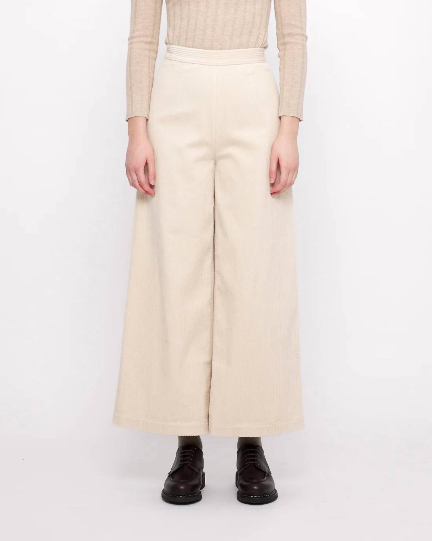 7115 By Szeki - Classic Wide Legged Trouser