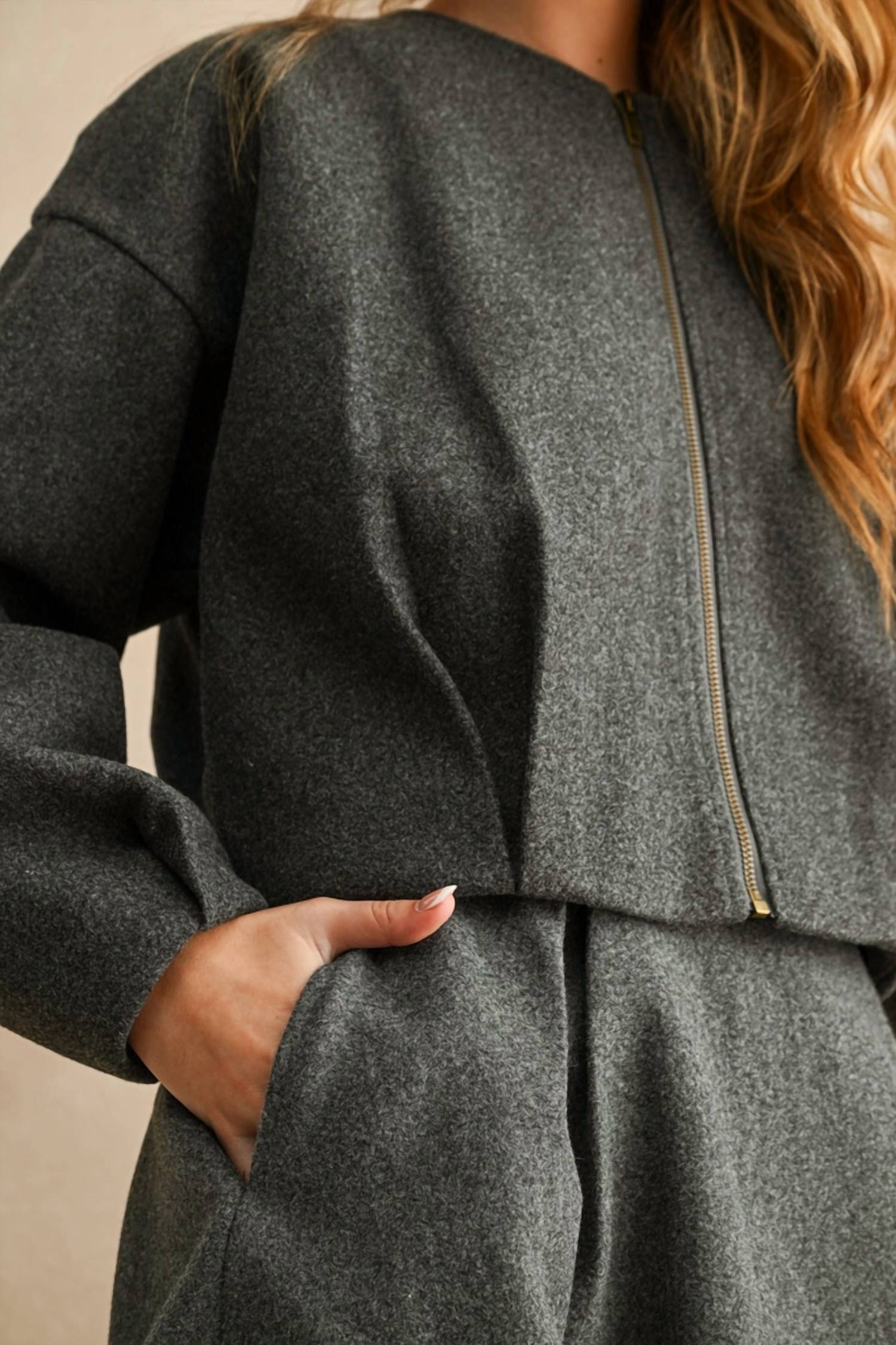 Miou Muse - Nina Round Neck Ballon Bottom Jacket
