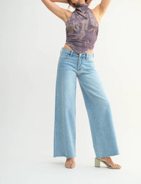 JUST USA Relaxed Wide Leg Jeans in light denim - women's jeans - detail view