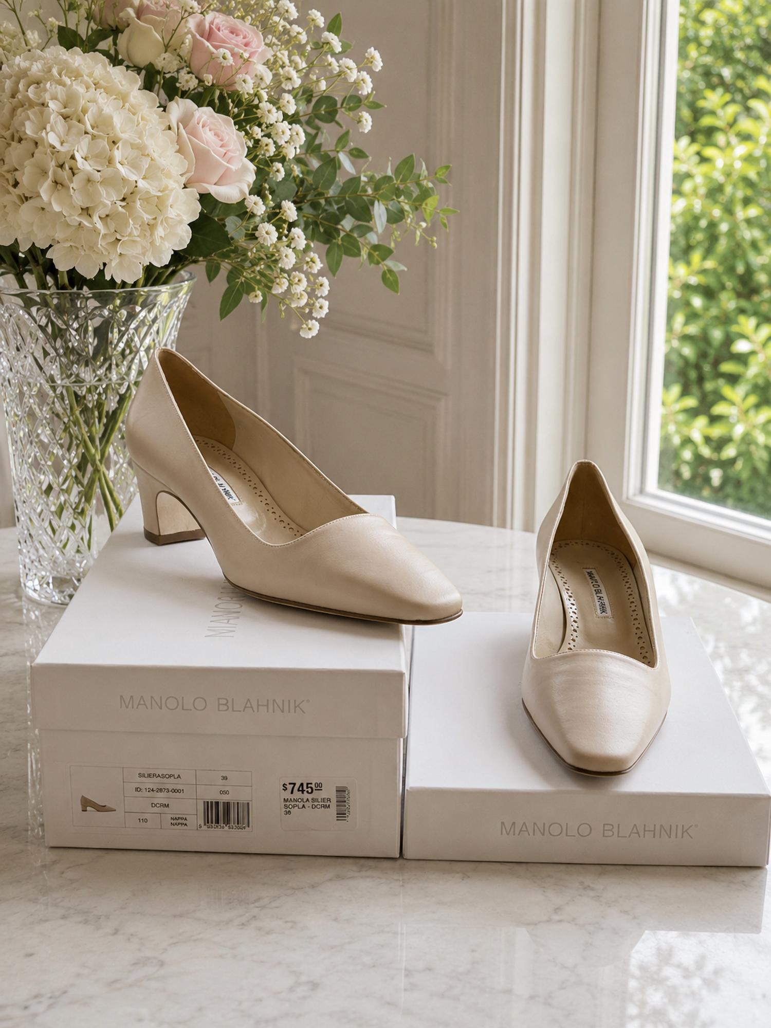 Manolo Blahnik - Women's Splierasopla Pumps