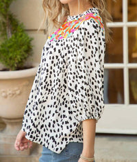 Voy - Just Perfect Half Sleeve Dotted Top