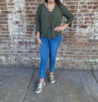 Keren Hart - Women's Long Sleeve V-neck Faux Button Blouse