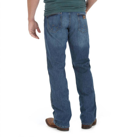 Wrangler - Men's Retro Relaxed Boot Cut Jean