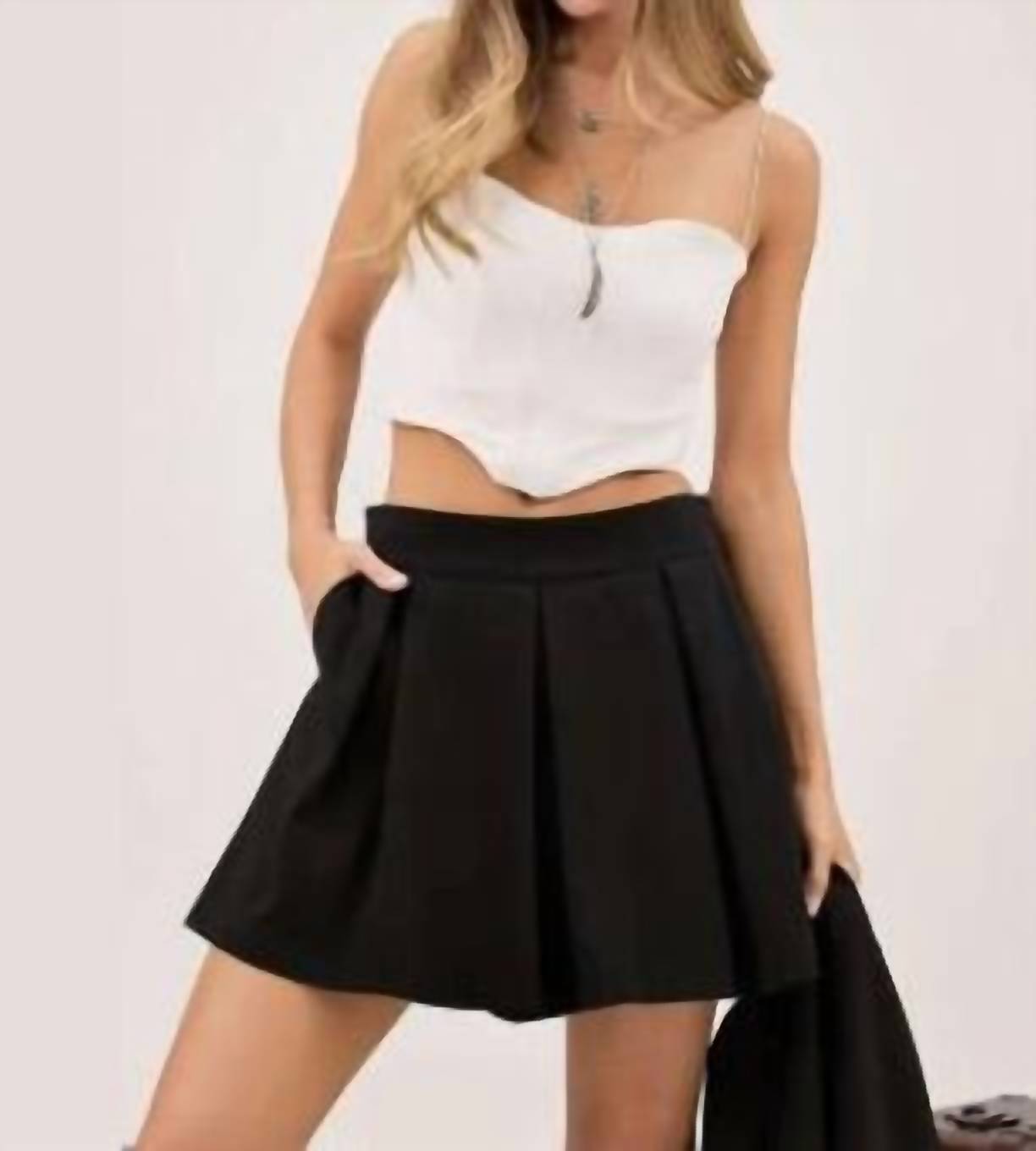 Davi & Dani - Day Out Pleated Shorts With Pockets