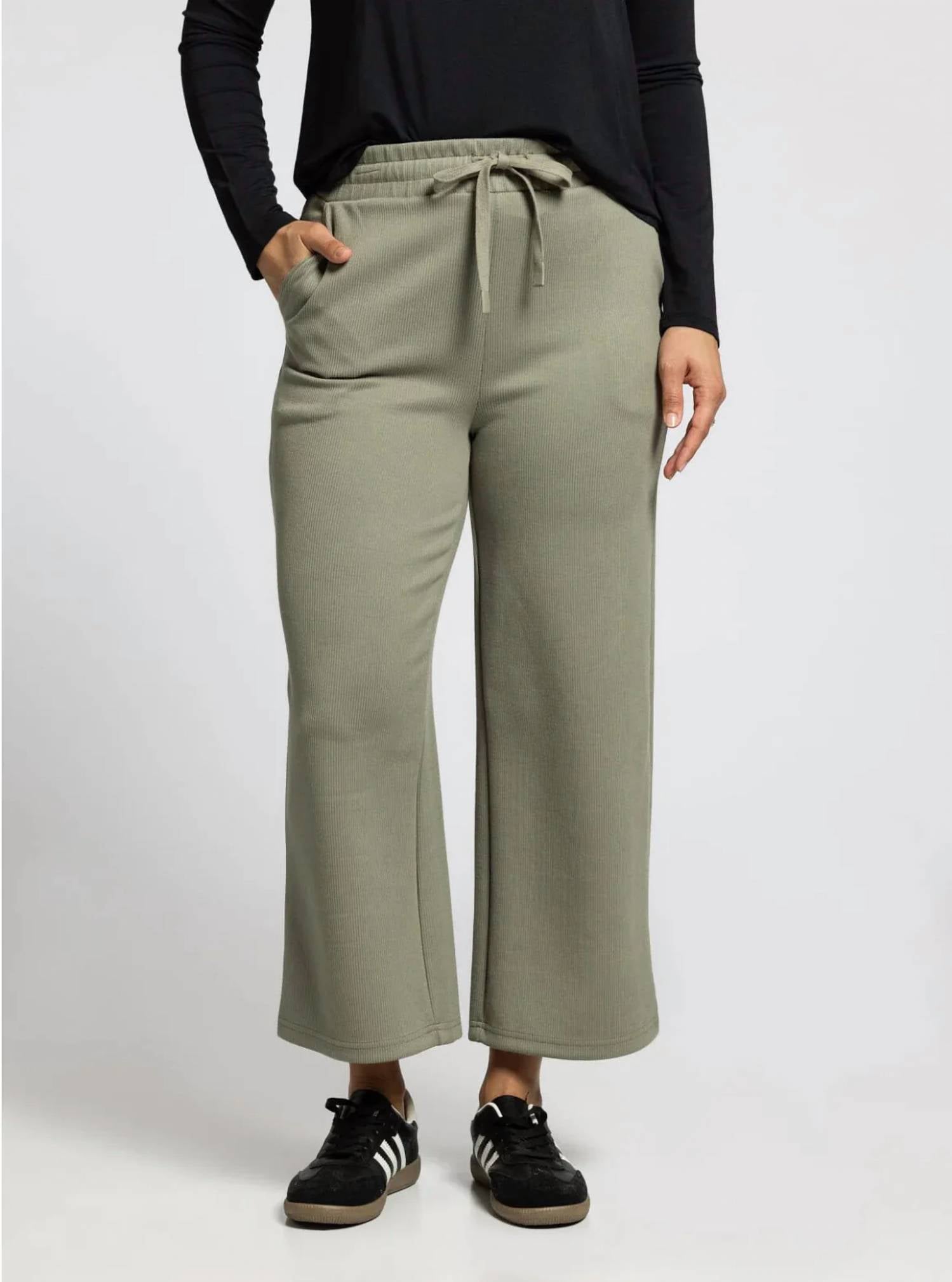 Thread & Supply - V-neck Top And Elastic Waistband Pants Set