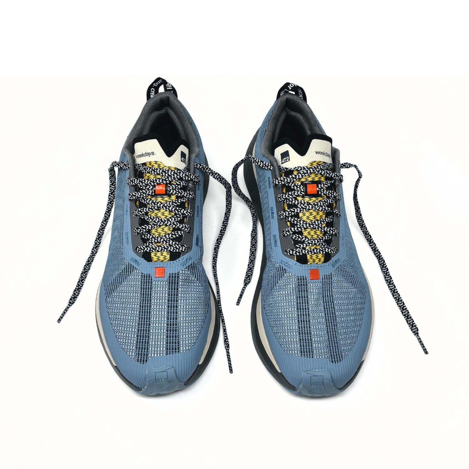 4T2 - Men's Weekdays Running Sneaker