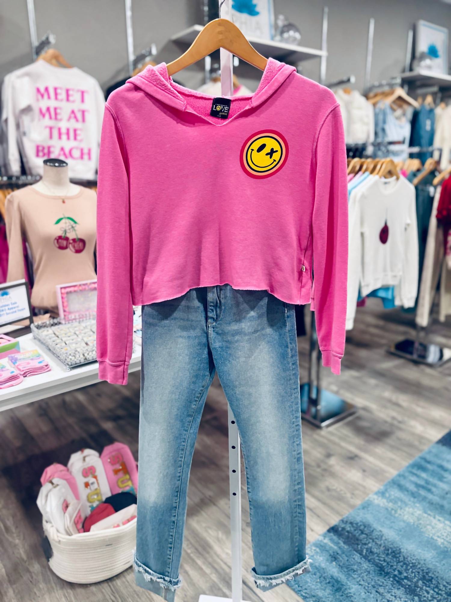 Love Junkie - Girls' Smile Face Cropped Hoodie
