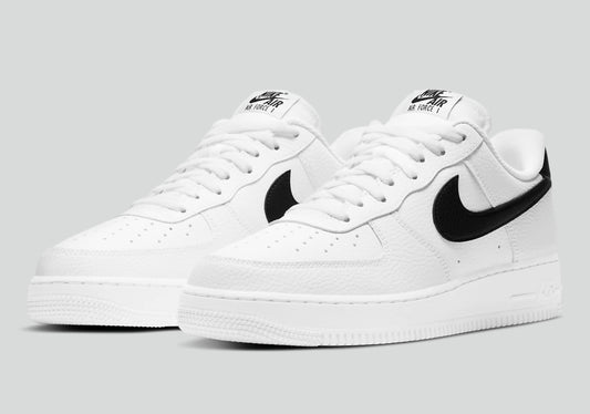 Nike - Men's Air Force 1 Low '07 Shoes