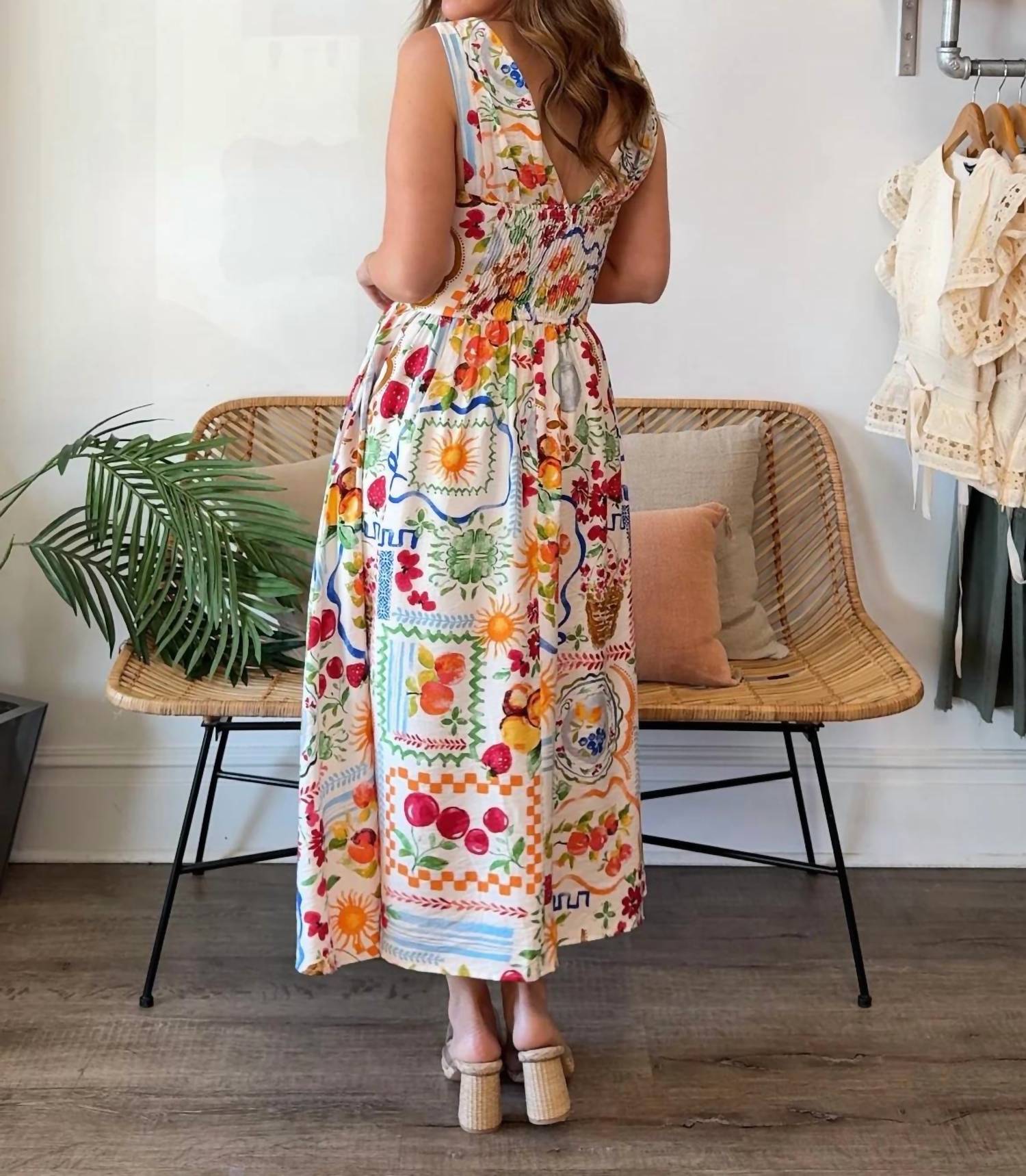 Dress Forum - Kayla V-Neck Midi Dress