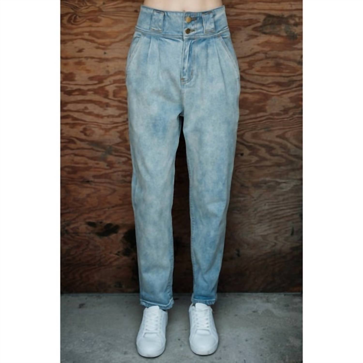 Aaron & Amber - Straight Leg Jean