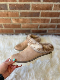 Very G - Women's Mahika Fur Lined Clogs