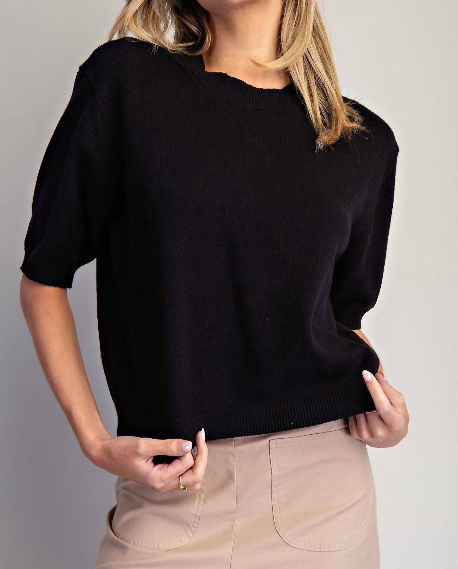 Ee:Some - Round Neck Half Sleeve Sweater