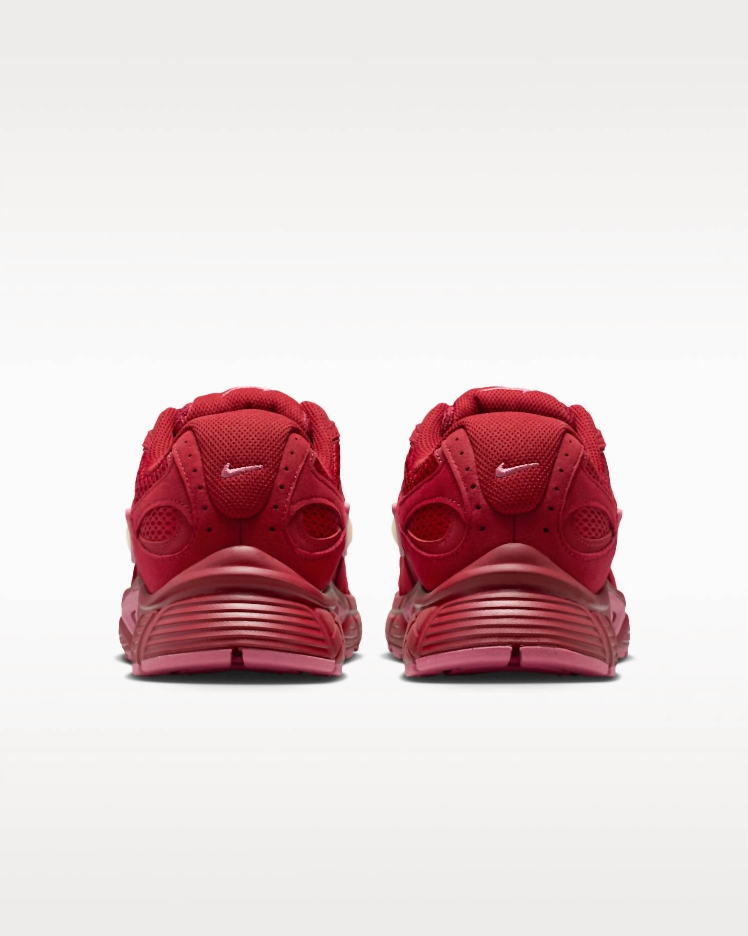 Nike - Women's V5 Rnr Sneakers