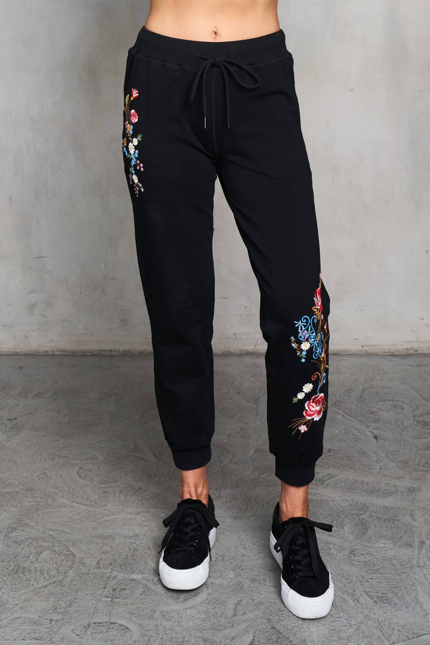 Paparazzi - Embroidered French Terry Jogger