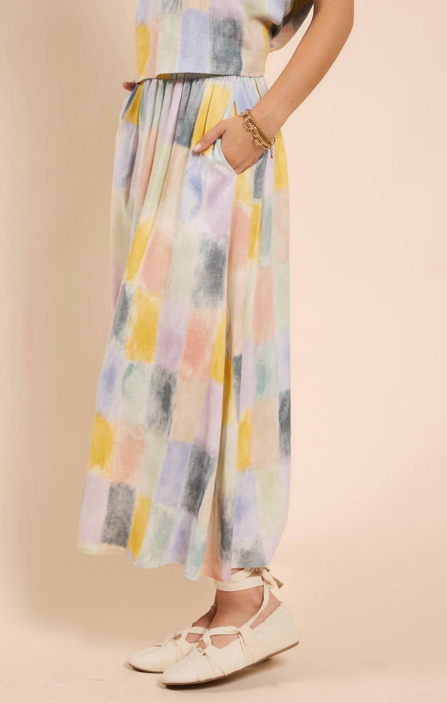 Sadie & Sage - Petrichor Gathered Elastic Midi Skirt