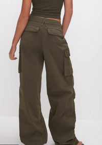Good American - Baggy Cargo Pants