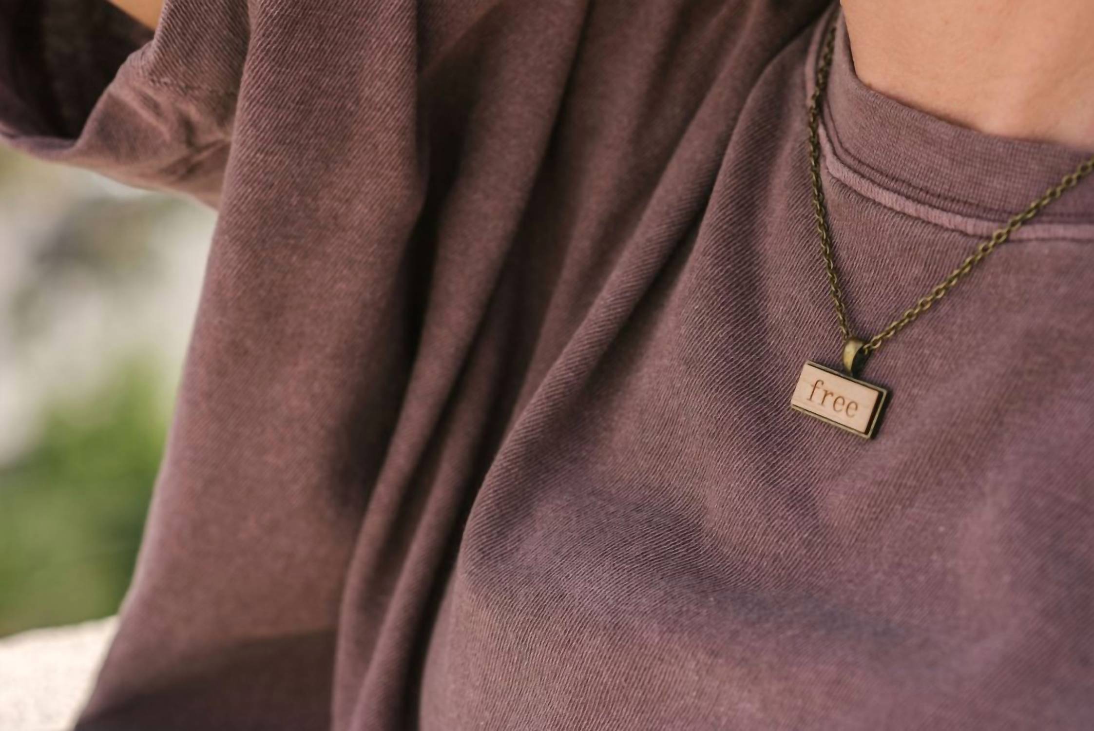 Statement Peace - Women's Live Free Drop Necklace
