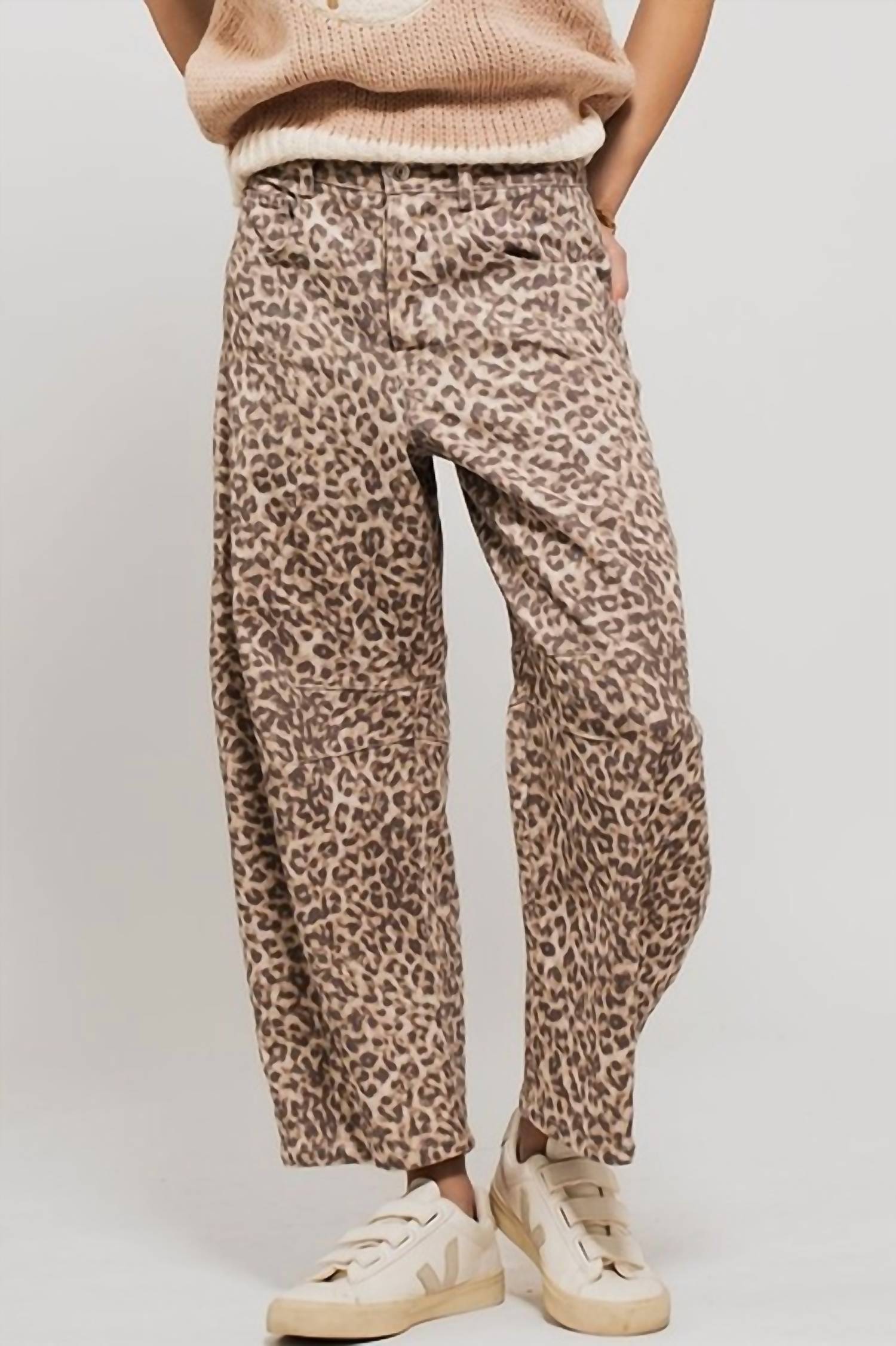 Urban Daizy - Leopard Print Barrel Jeans