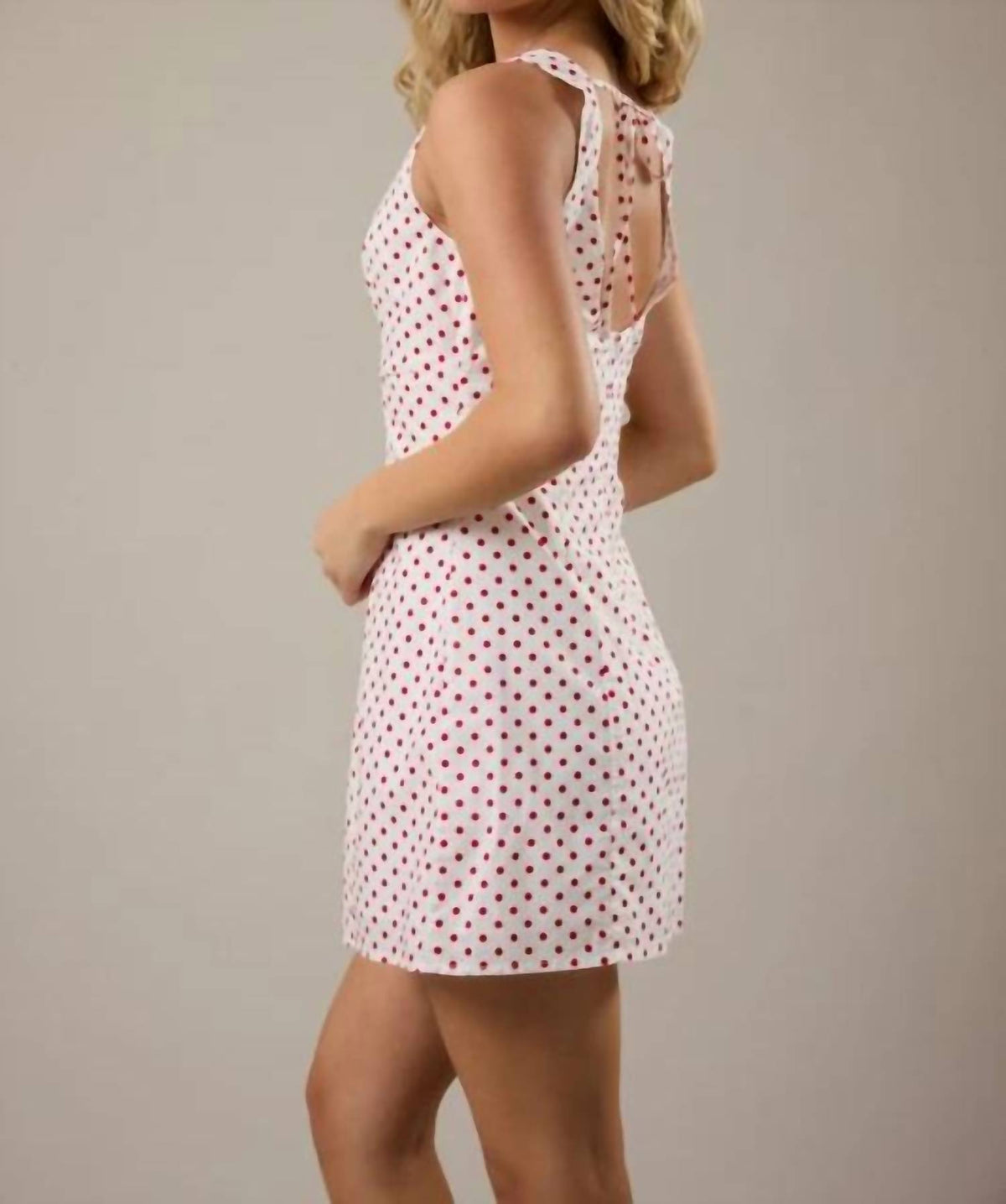 Le Lis - Boat Neck Sleeveless Dress