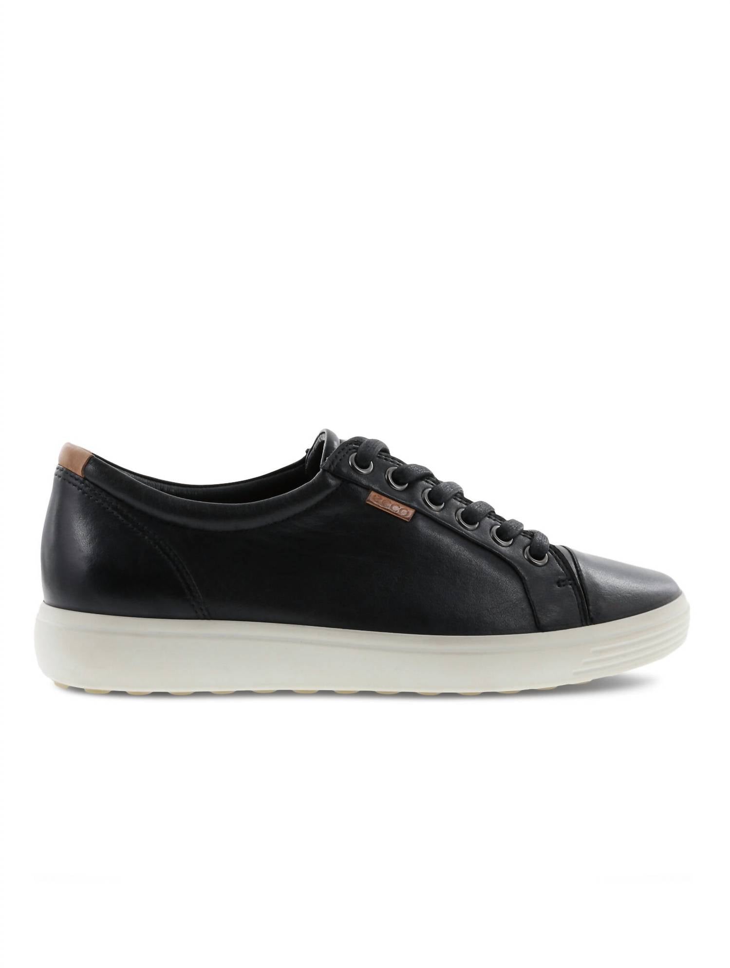ECCO WOMEN'S SOFT 7 SNEAKER in black - women's sneaker - detail view