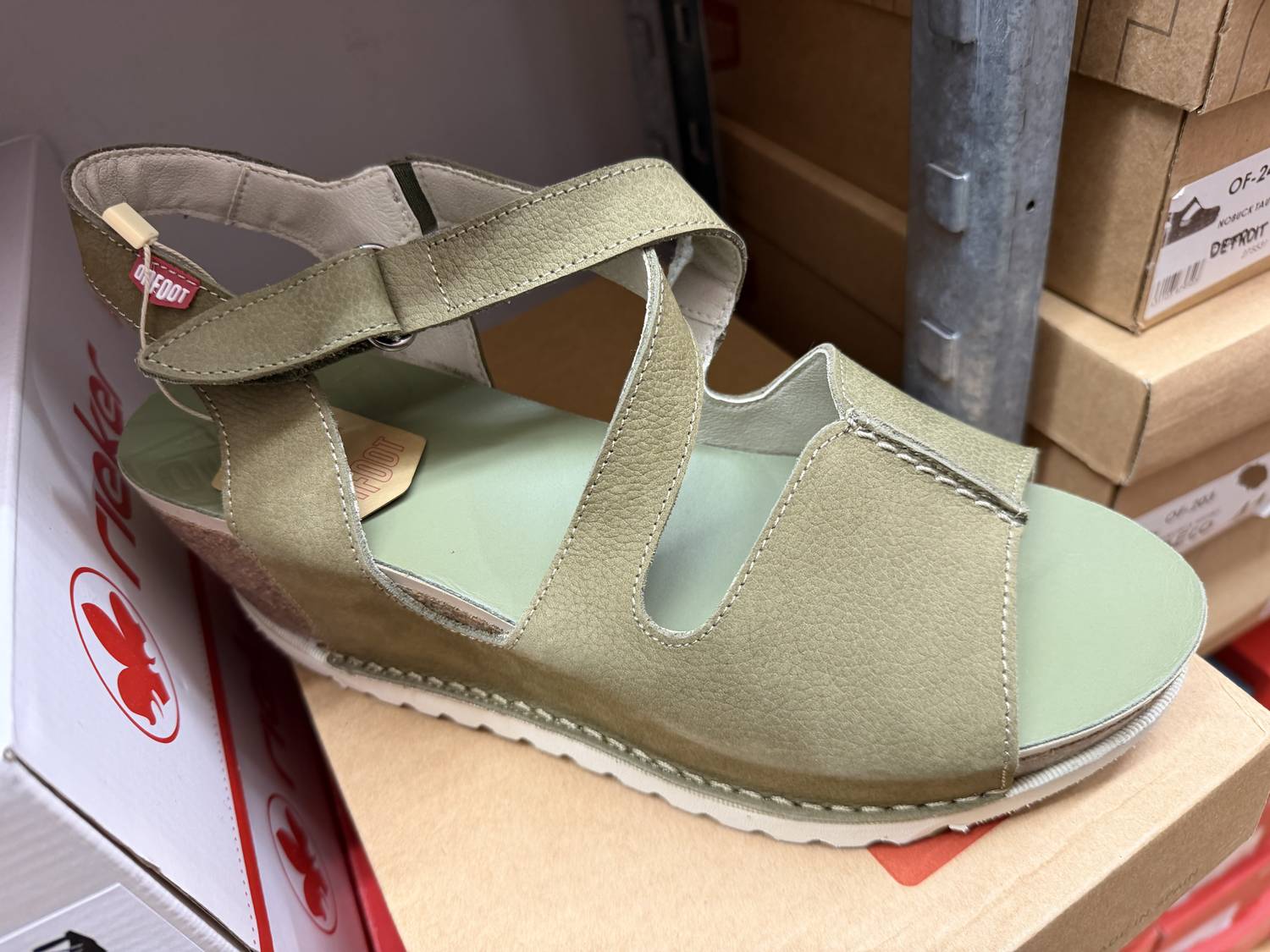 Onfoot - Women's Reno Crossover Sandal