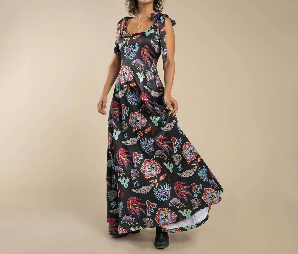Sendero Provisions Co. - Women's Camellia Tie Dress