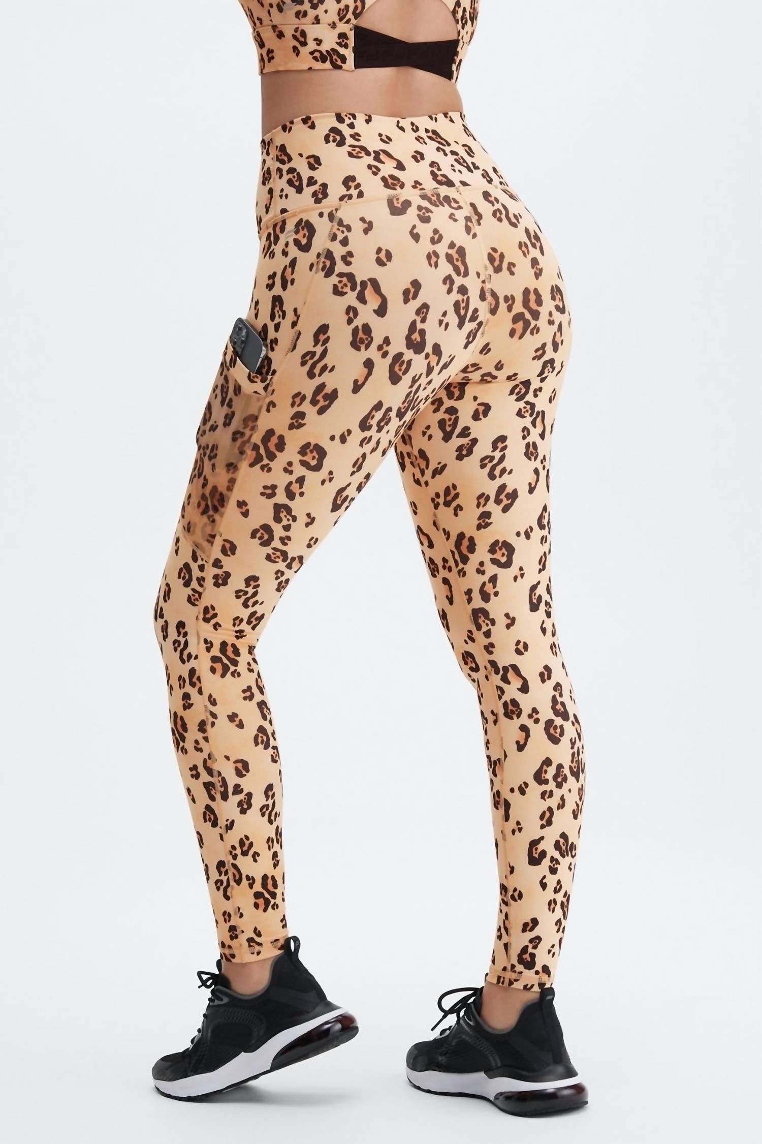 White Label - Leopard Leggings w/Pockets