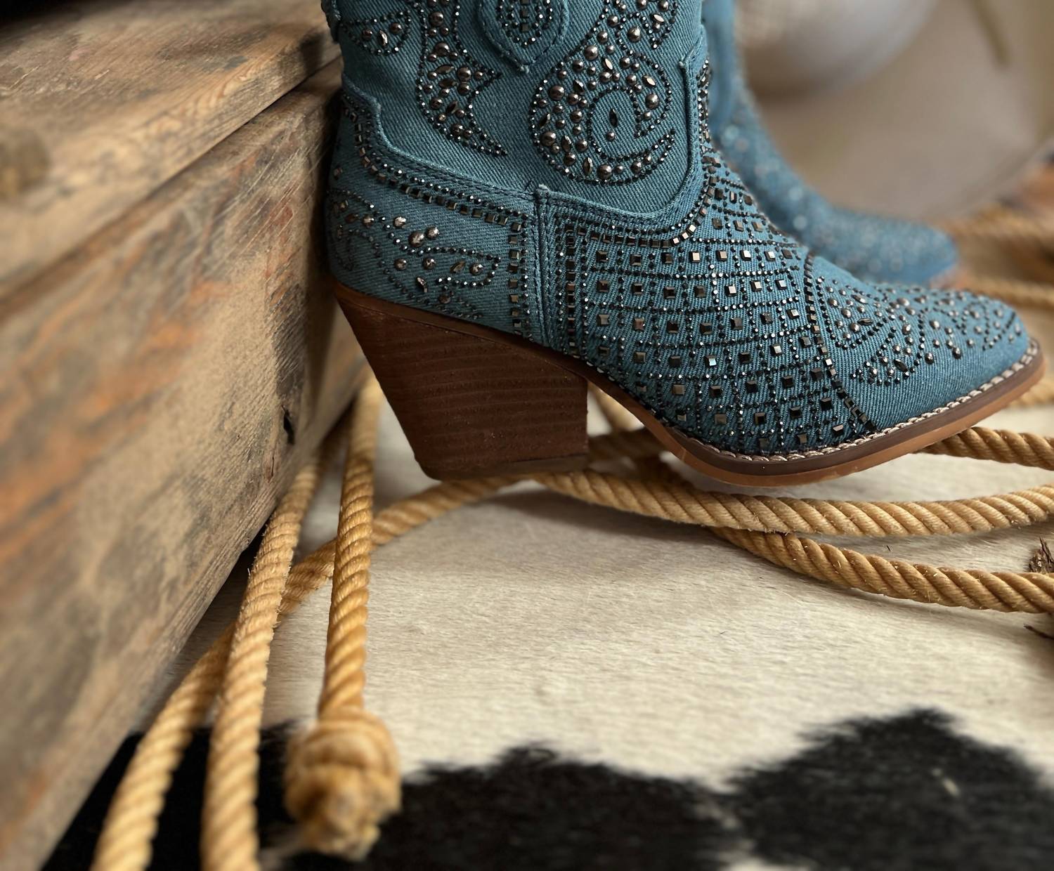 Very G - Women's On My Own Denim Booties