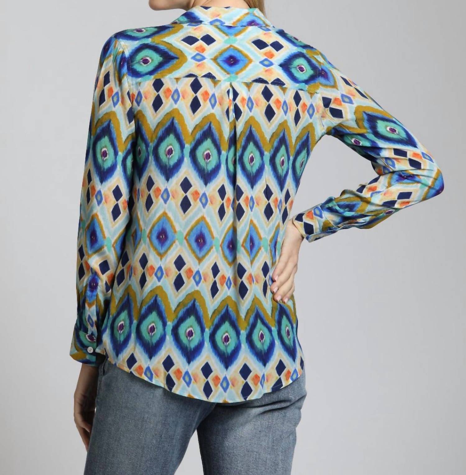 Apny - Colorful Geometric Stripe Button Up Top