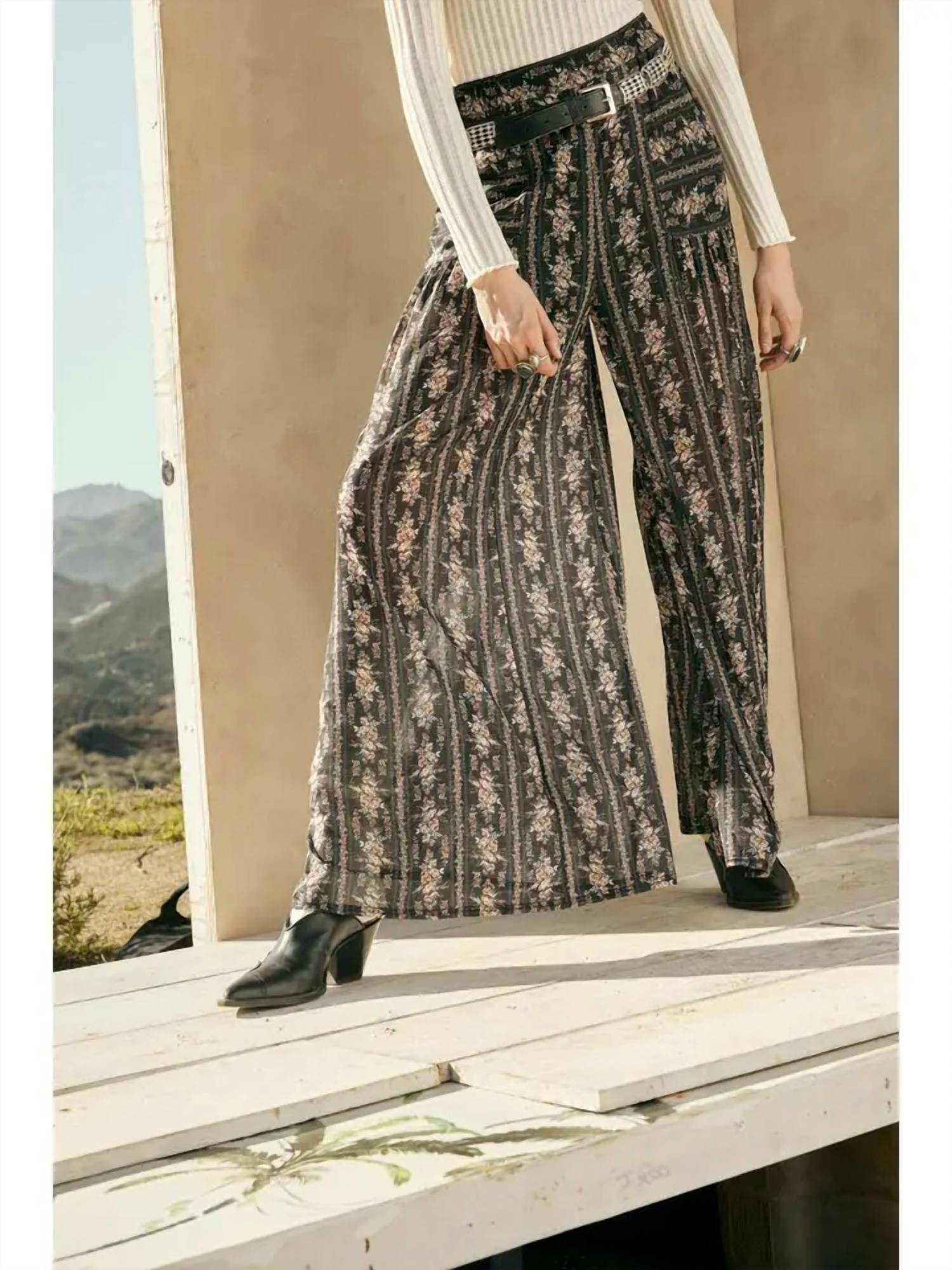 Promesa - Petal Pusher Floral Mesh Wide-leg Pants