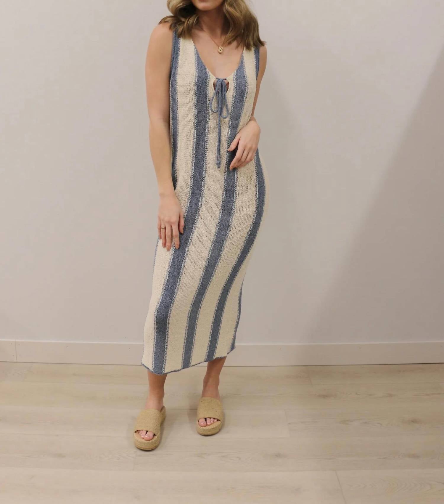 Mustard Seed - Knit Deep V-neck Tie Front Midi Dress