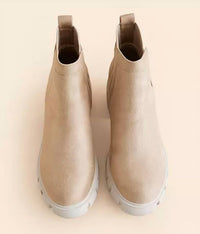 Soda - Women's Ritah Lug Chelsea Ankle Boots