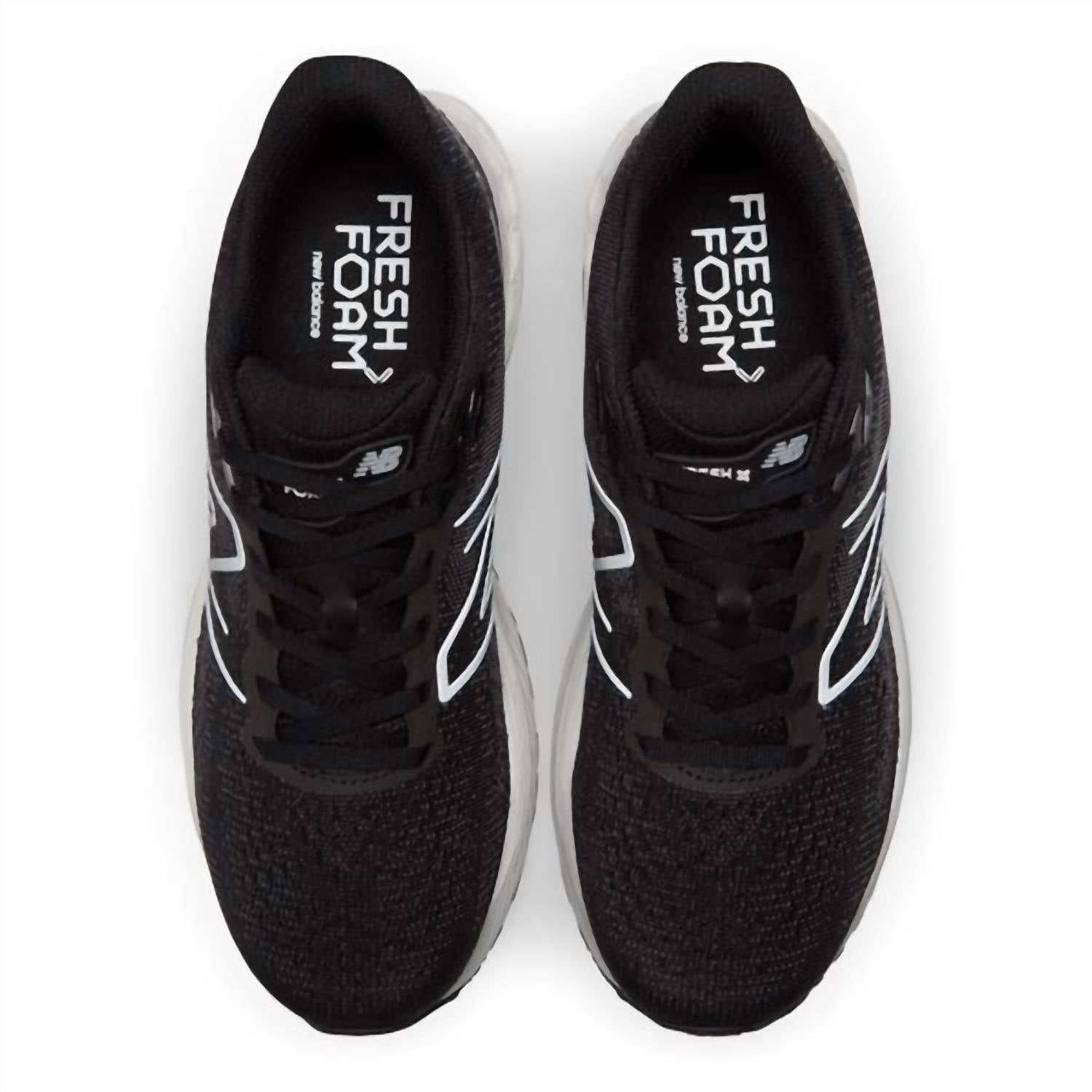 New Balance - Men's M880v12 Sneakers