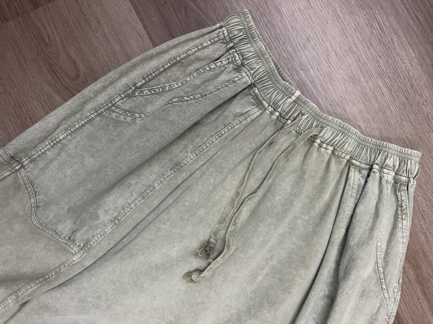 Easel - Women's Mineral Washed Cargo Skirt
