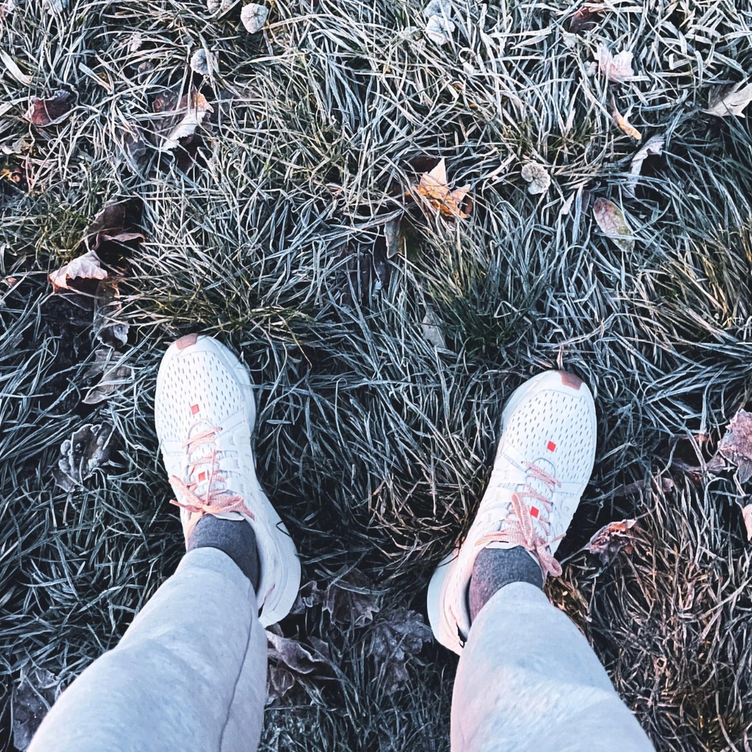 4T2 - Men's Sundays Running Sneaker