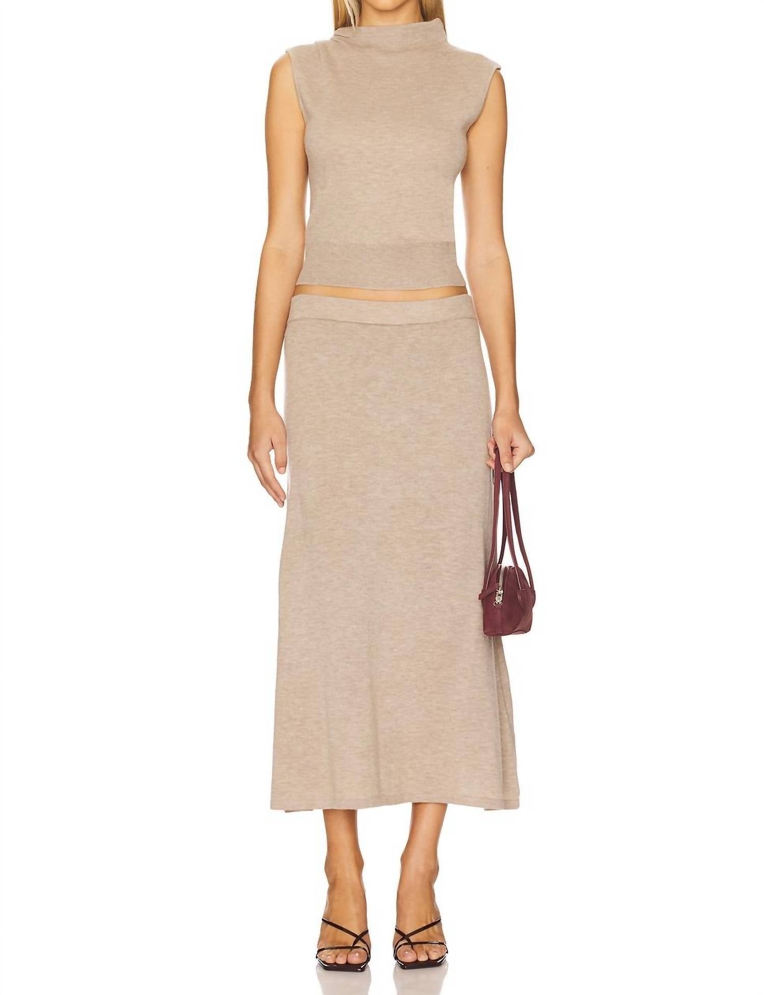 Astr - Deora Sleeveless Sweater