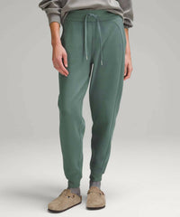Lululemon - Scuba High Rise Jogger