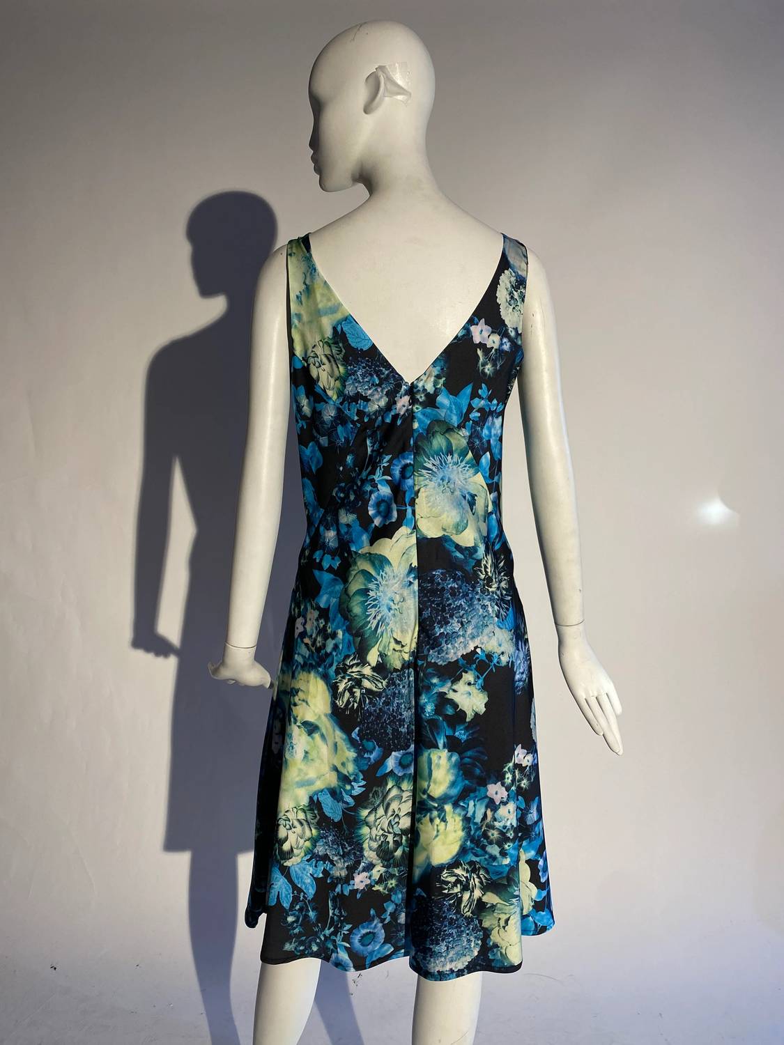 Kevan Hall - Floral V-Neck Slip Dress