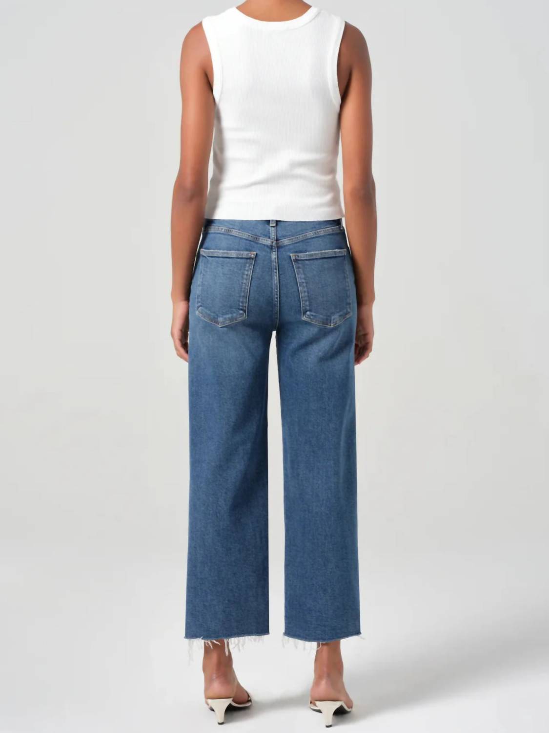 AGOLDE Harper Crop Jean in motion - women's jeans - alternate view
