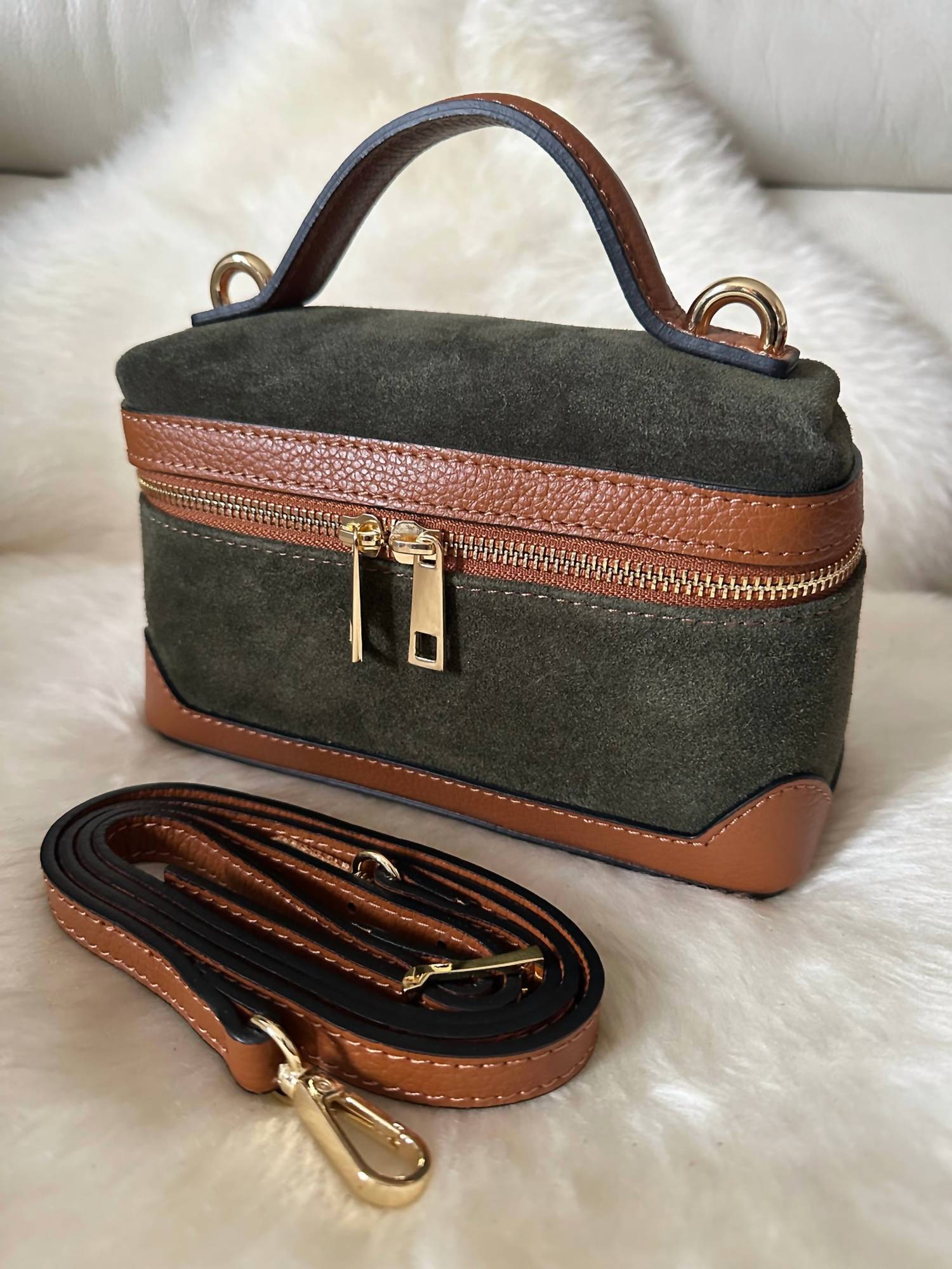 German Fuentes - Women's Bucket Crossbody Bag