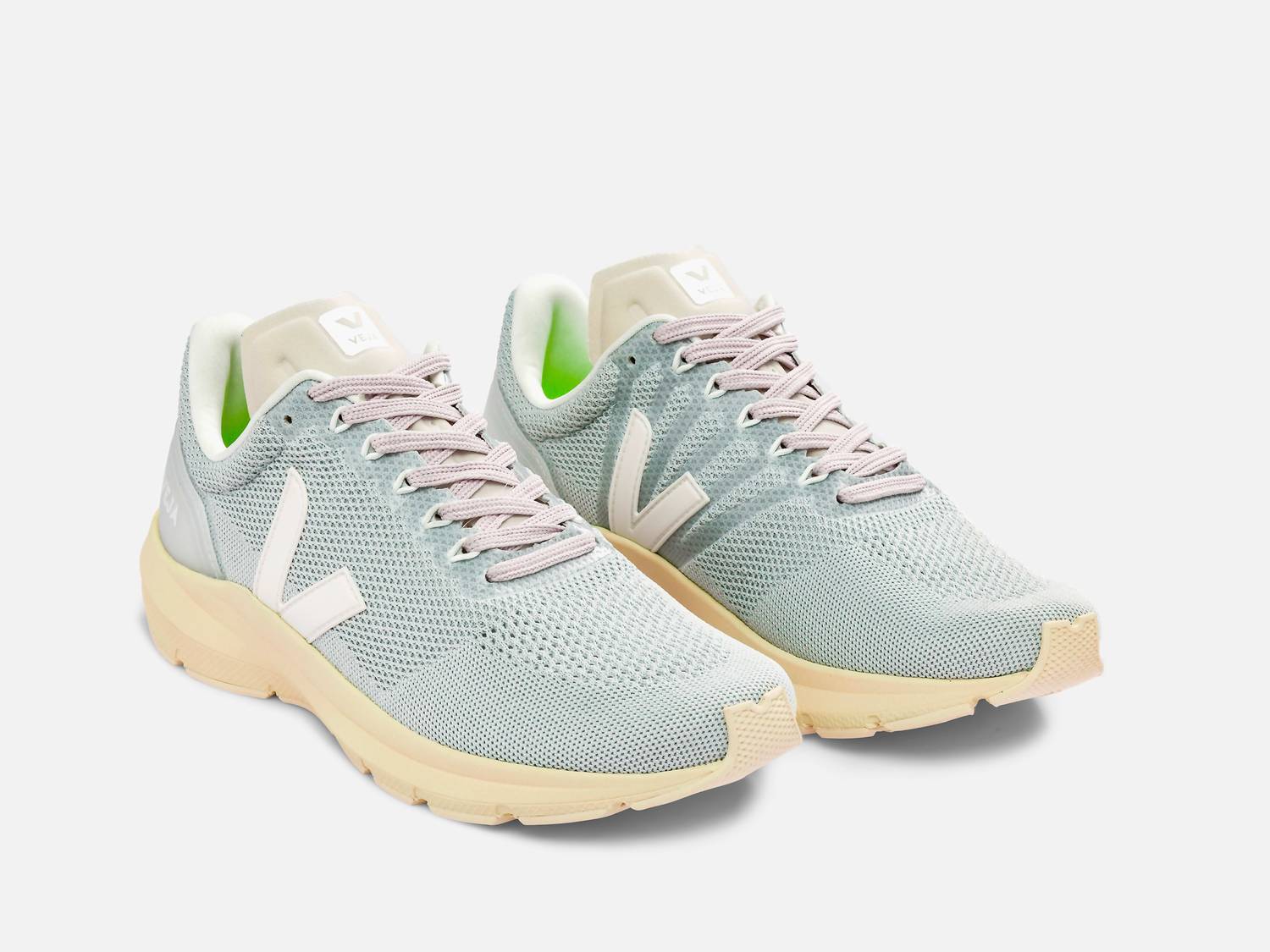 Veja - Men's Marlin V-knit Polar Sneaker