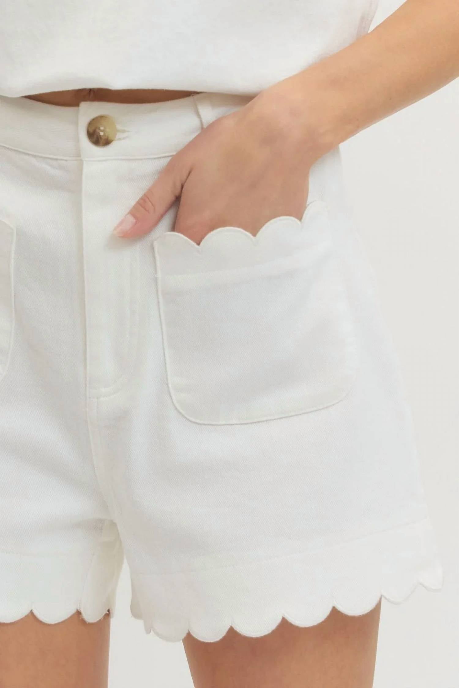 Entro - Scalloped Hem Shorts