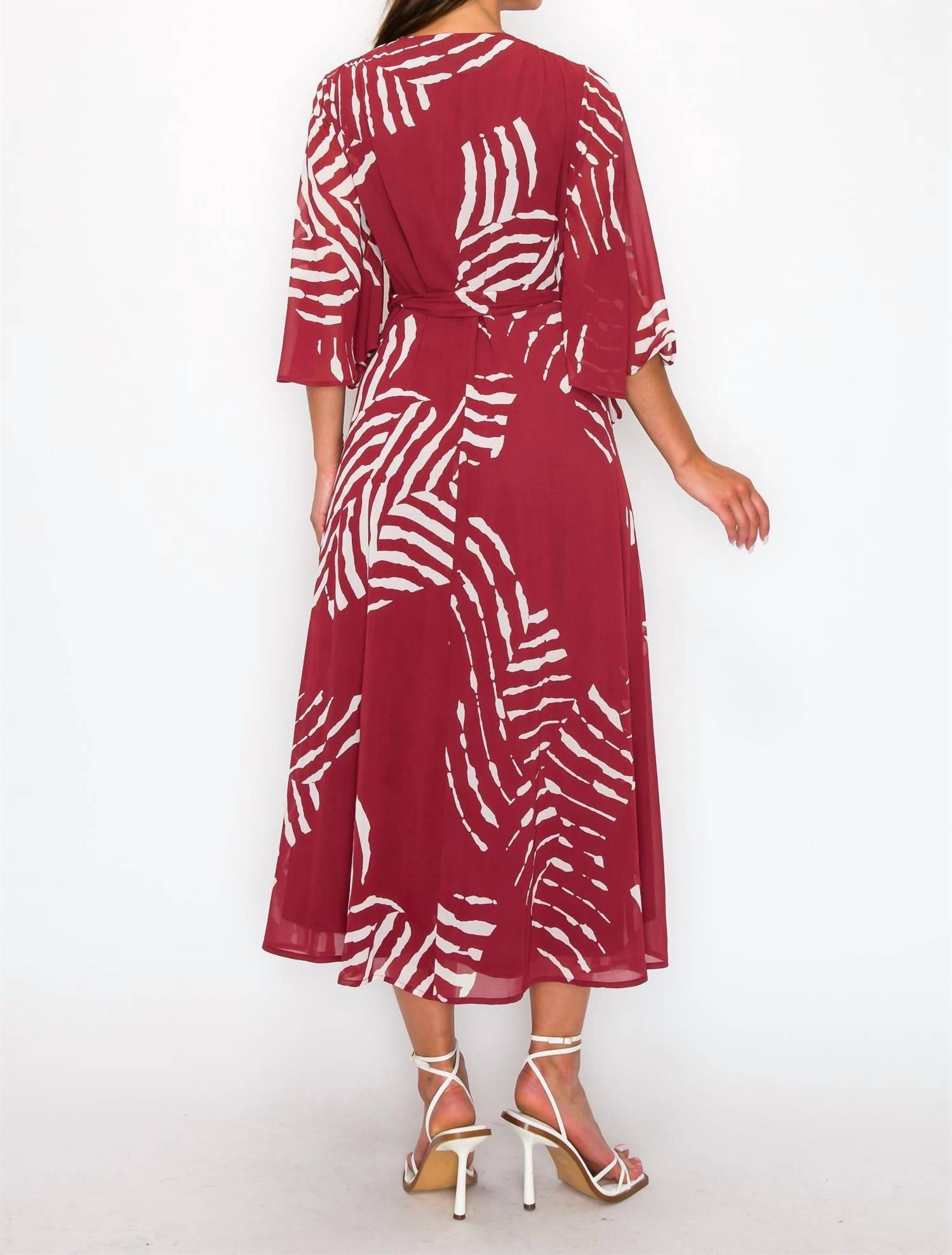 Onetheland - Chiffon Print Three Fourth Sleeve Maxi Dress
